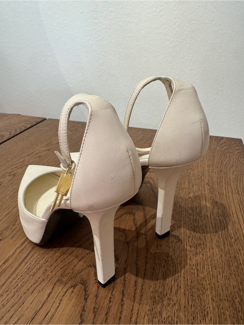 Givenchy White Charm-Detail Ankle Strap Pumps Heels Size 7 Made in Italy - Picture 11 of 13